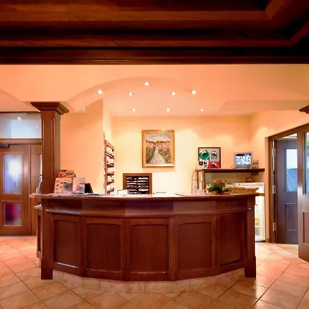 Thermenhotel Krone - Inklusive Felsentherme *