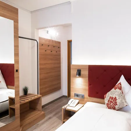 Hotel Thermenhotel Krone - Inklusive Felsentherme *