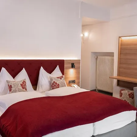 Thermenhotel Krone - Inklusive Felsentherme * באד גסטיין