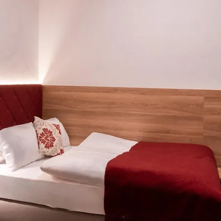 Thermenhotel Krone - Inklusive Felsentherme Hotel Bad Gastein