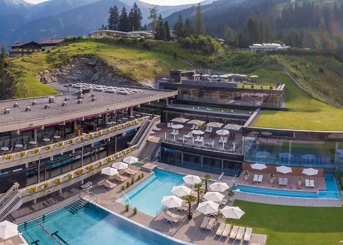 Thermenhotel Krone - Inklusive Felsentherme * באד גסטיין