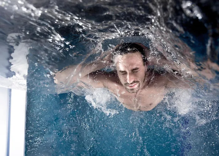 מלון Thermenhotel Krone - Inklusive Felsentherme באד גסטיין