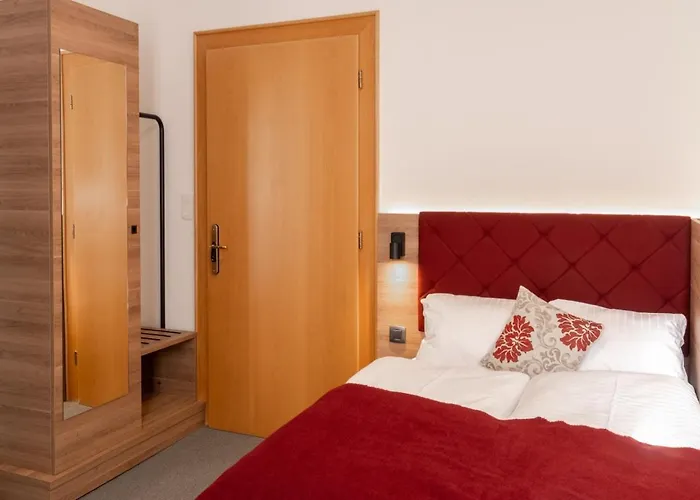 Thermenhotel Krone - Inklusive Felsentherme מלון באד גסטיין