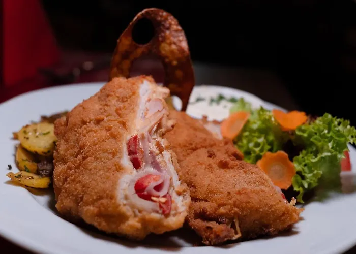 Thermenhotel Krone - Inklusive Felsentherme מלון באד גסטיין