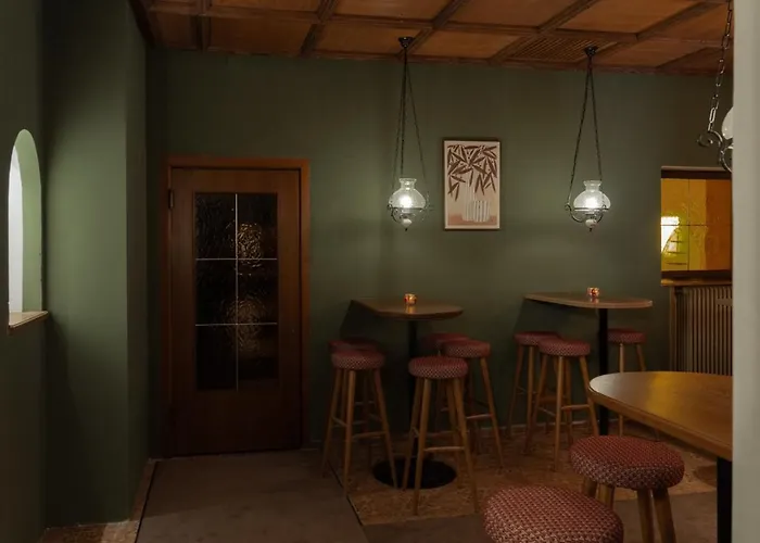 Thermenhotel Krone - Inklusive Felsentherme מלון *